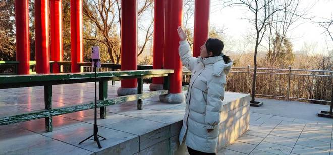 拍杆三脚架一键变焦记录美好瞬间！爱游戏平台小米变焦支架自拍杆2自(图9)